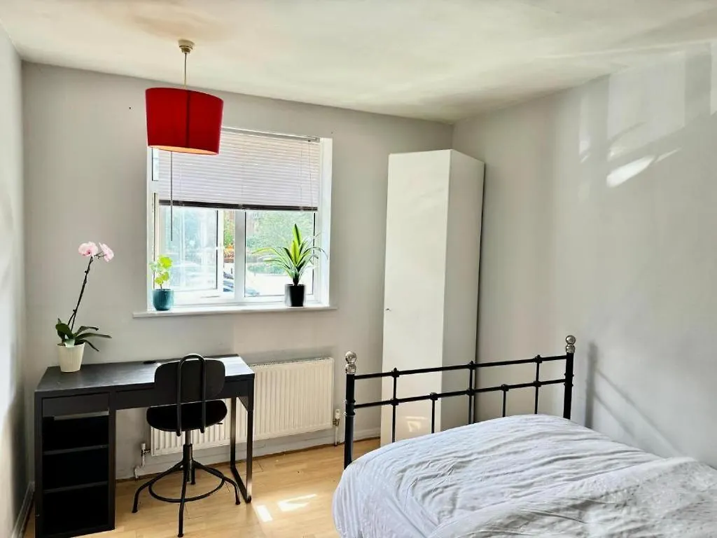 Whitechapel Lindley House R2 Hotel London