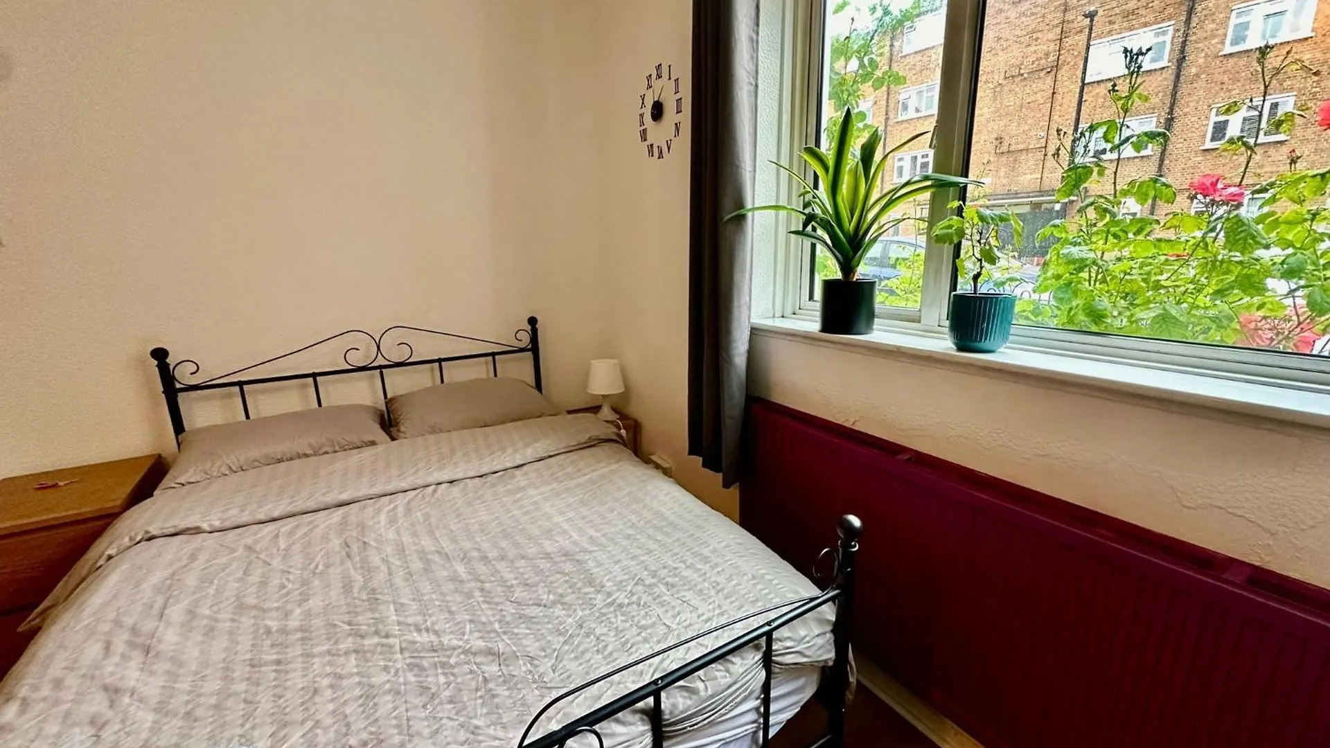 Whitechapel Lindley House R2 Hotel London 0*,  United Kingdom