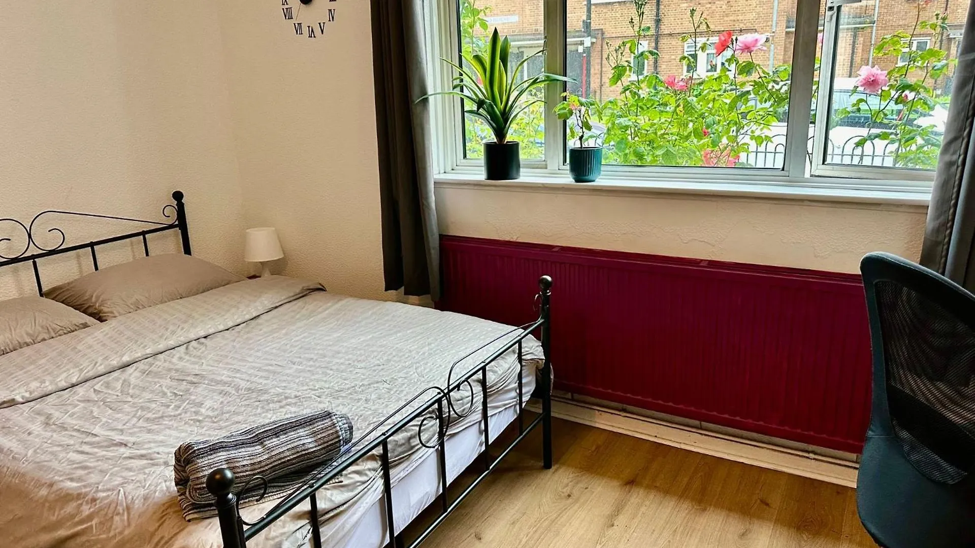 Whitechapel Lindley House R2 Hotel London Guest house